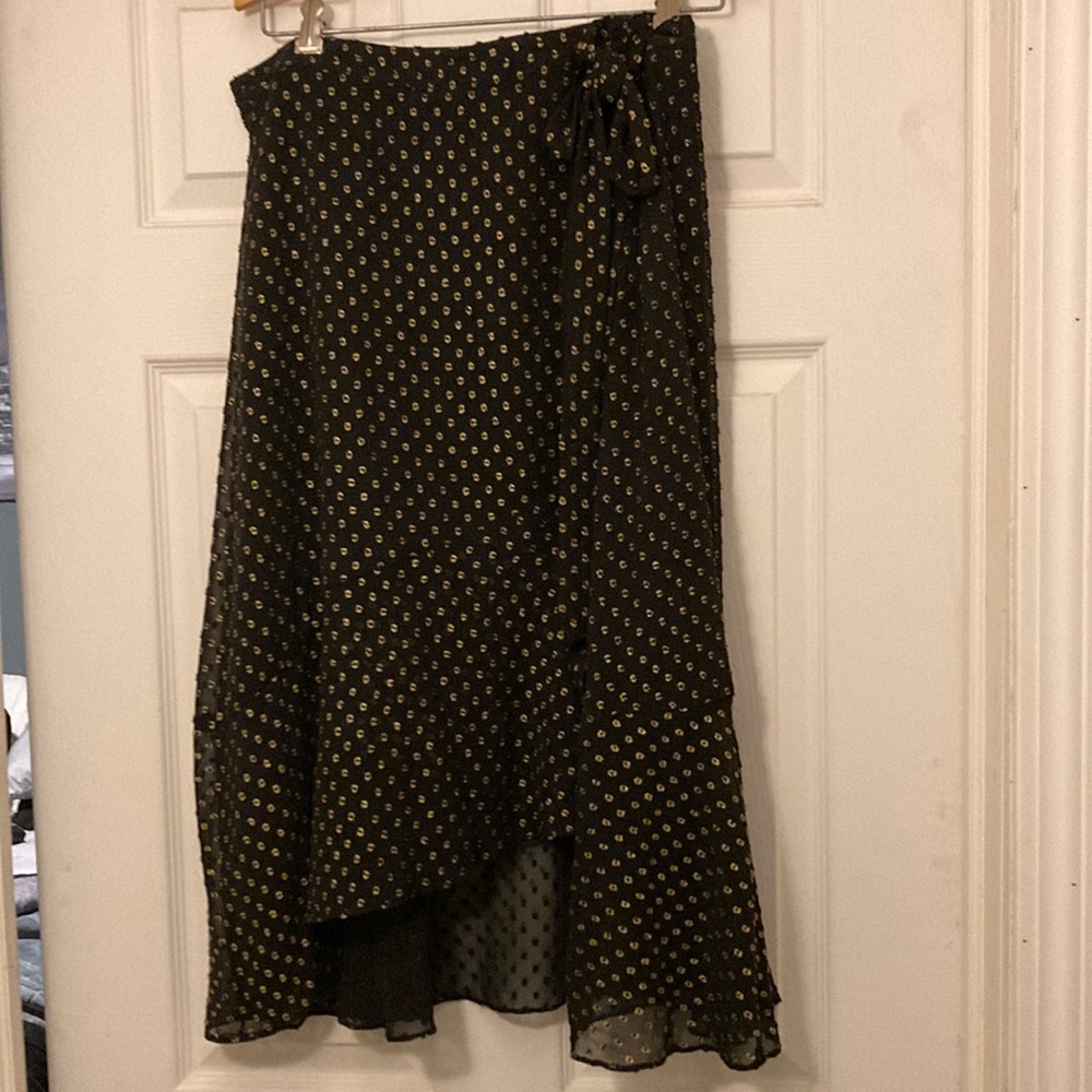 Ava & Aiden black and gold wrap skirt NWT